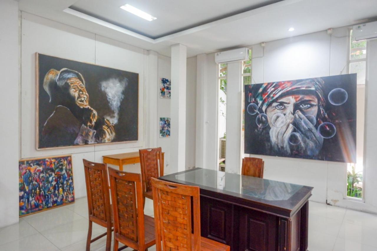Urbanview Hotel Blok O International By Reddoorz Baturetno Ngoại thất bức ảnh